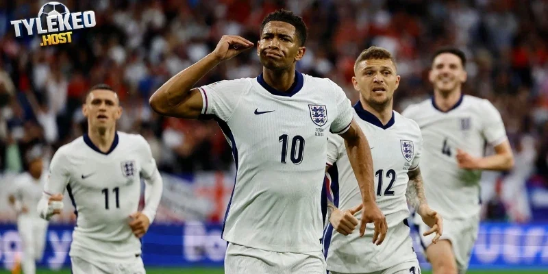 Những tranh luận xoay quanh nhận xét của Troy Deeney